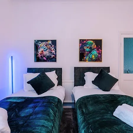 Lägenhet Discounted Month Contractor Parking Wi-fi Sleeps 8 *