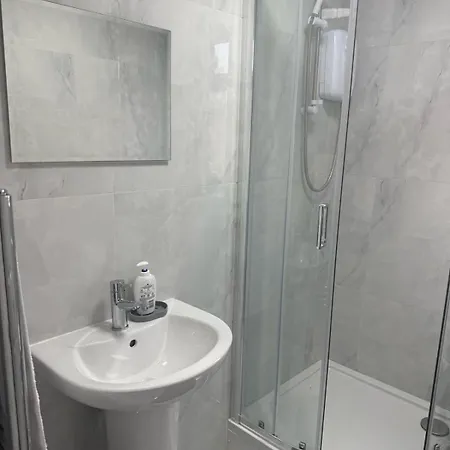 Britlodge Ruskin Ave Home * Mánchester