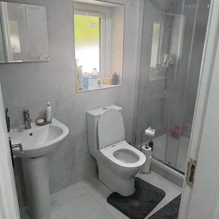 Rest Nest Uk House *