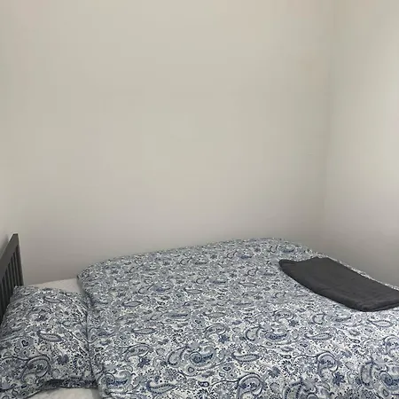 Rest Nest Uk House