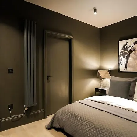 Midnight At The Heim Residences * Manchester