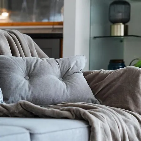 Luxury 2-Bedroom City Flat With Balcony Apartment