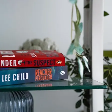 Apartment Elegant 2Br City Centre Balcony By Victoria *