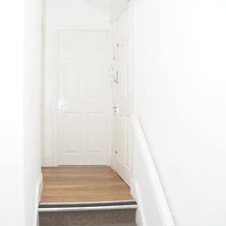 Apartamento Affordably Elegant Close To Coop Live, Etihad Stadium And Centre Manchester