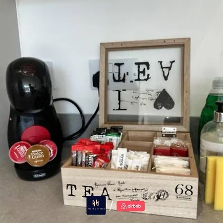 Salford Corporate Balcony Wifi Sleeps 5