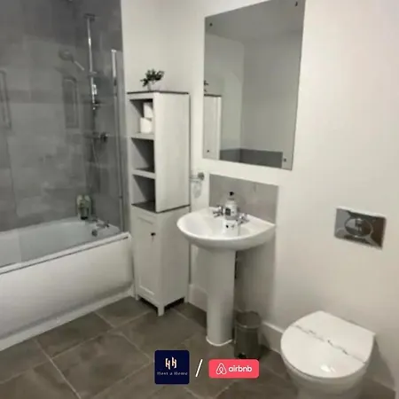 דירה Salford Corporate Balcony Wifi Sleeps 5