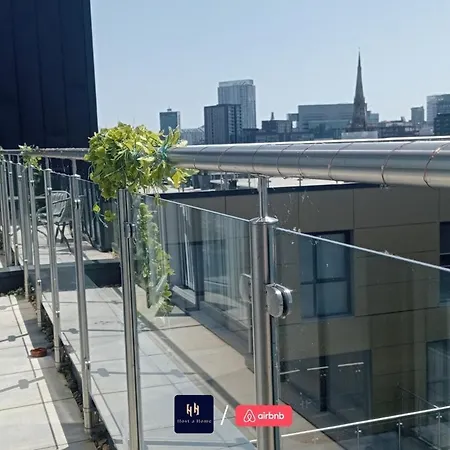 Apartment Salford Corporate Balcony Wifi Sleeps 5 *