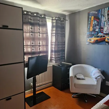 Stadium Cozy * مانشستر