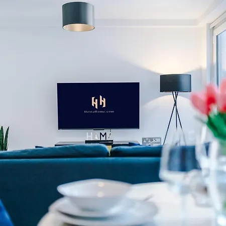 Monthly Special Salford Fully Equipped Kitchen Wifi Appartement