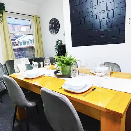 Hive - Parking And Style By Polkastays Holiday home *