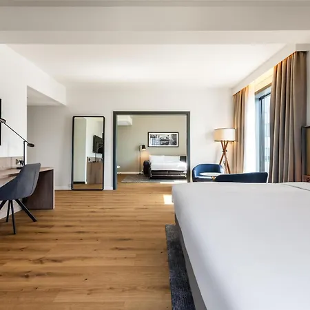 Hotel Radisson Centre, A Verified Net Zero