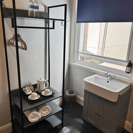 Piccadilly * Manchester