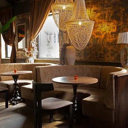 Piccadilly * Manchester