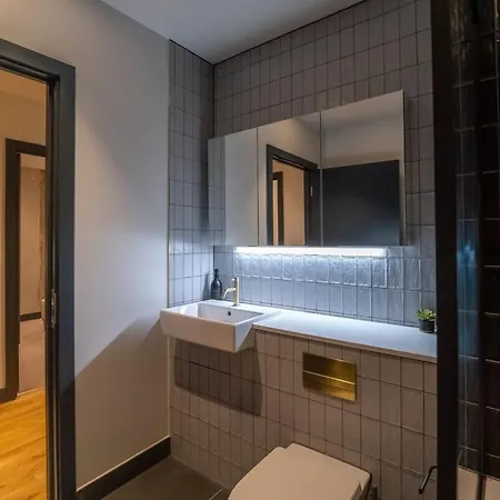 Bauhaus By The Heim Residences Дом отдыха *