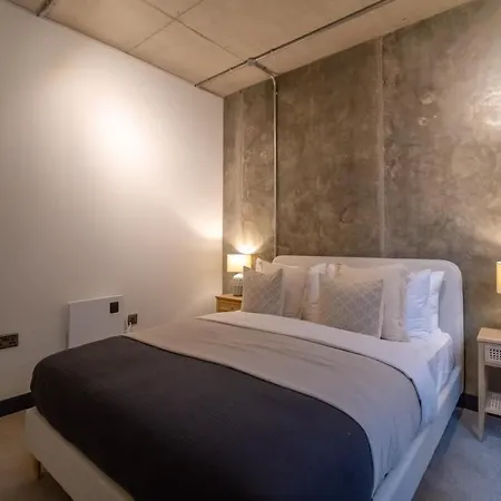 Bauhaus By The Heim Residences