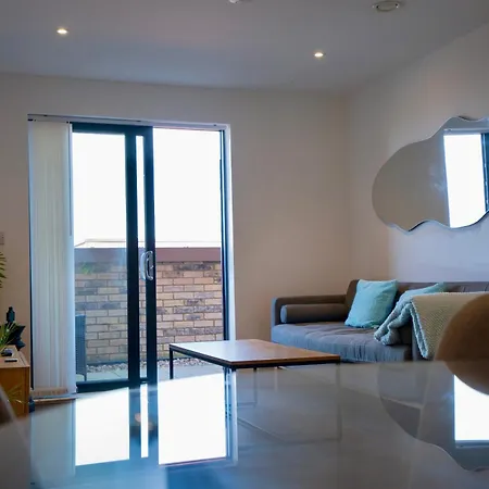 Апартаменты Lux Livin' - Luxury 2 Bed Penthouse Large Balcony