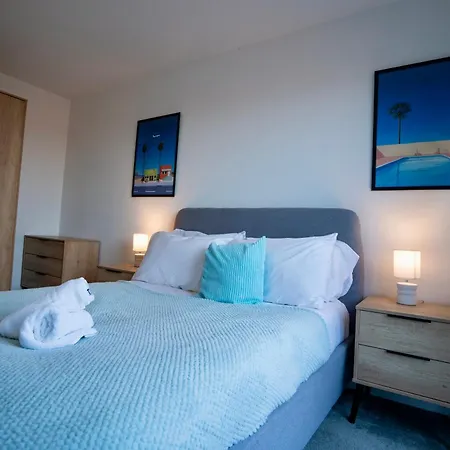 Lux Livin' - Luxury 2 Bed Penthouse Large Balcony Апартаменты *