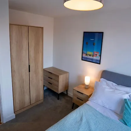 Lux Livin' - Luxury 2 Bed Penthouse Large Balcony *