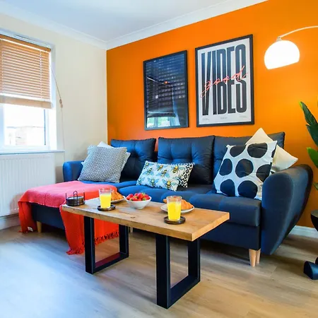 Comfy 3br - Near Deansgate - Perfect For Work, Leisure & Stadium Visits With Parking Dom wakacyjny Manchester