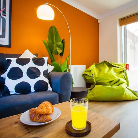 Comfy 3br - Near Deansgate - Perfect For Work, Leisure & Stadium Visits With Parking Манчестер