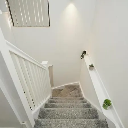 Modern By Arndale Center Apartment *
