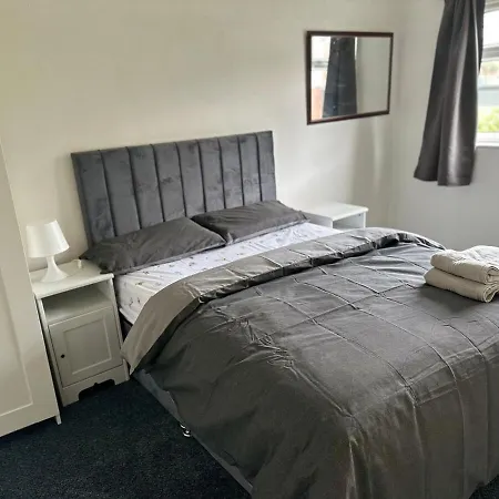 Holiday home Retreat For Families Workers Contractors And Event Goers