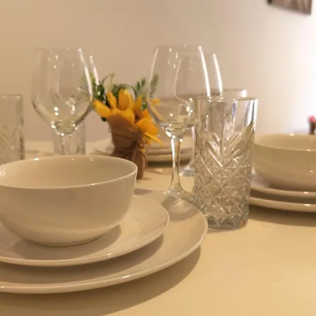 Bee Cosy - Greater Centre Apartament