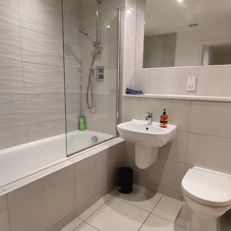 Bee Cosy - Greater Centre Manchester