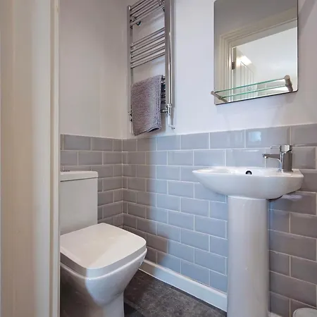 The Cosy Nook 3-4-7