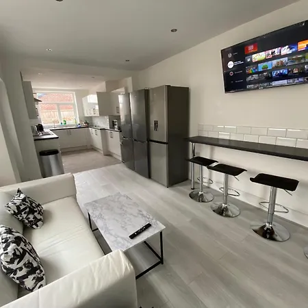 The Cosy Nook 3-4-7 Homestay Manchester