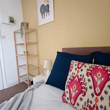 Проживание в семье The Cosy Nook -7 Манчестер