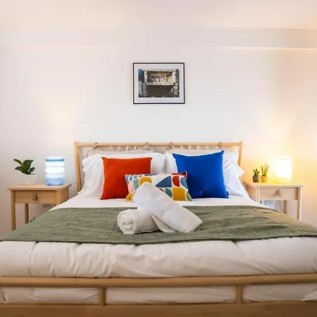 Sleeps 8 Penthouse By Superhost *