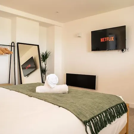 Apartment Sleeps 8 Penthouse By Superhost Manchester