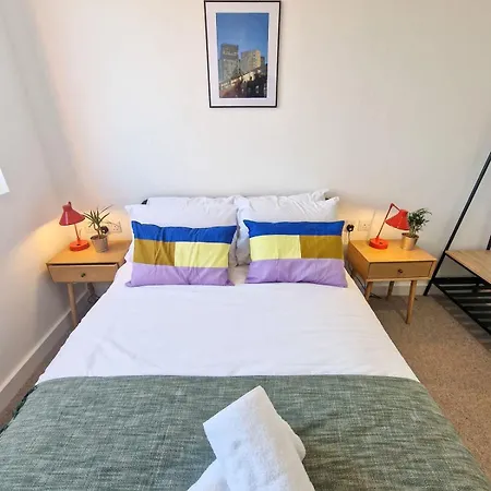 Apartment Sleeps 8 Penthouse By Superhost Manchester