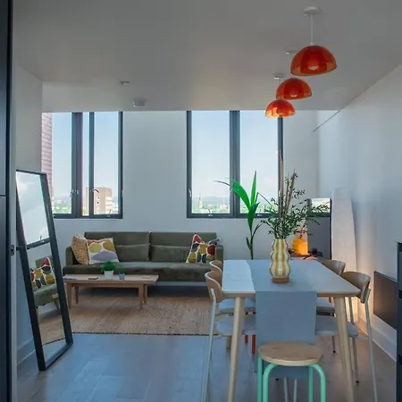 Sleeps 8 Penthouse By Superhost