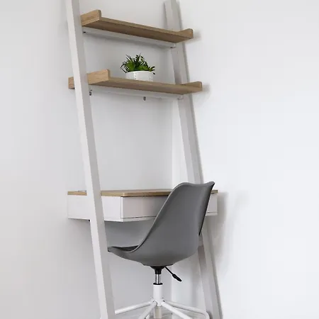 Stylish 3 Bedroom House Free Parking 別荘