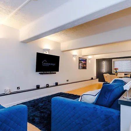 Stunning Duplex In Manchester, Workspace For Professionals *