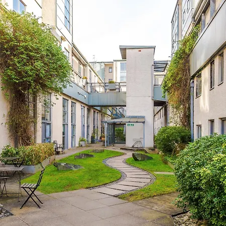 アパート Stunning Duplex In Manchester, Workspace For Professionals