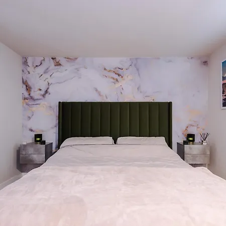 Stunning Duplex In Manchester, Workspace For Professionals Manchester