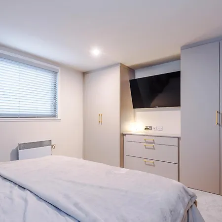 Stunning Duplex In Manchester, Workspace For Professionals * Манчестер