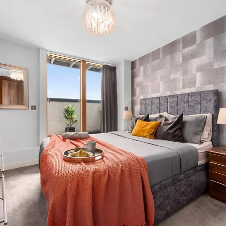 Cityscape Mcr Skyline- 2br, Free Parking, Views Apartment Manchester