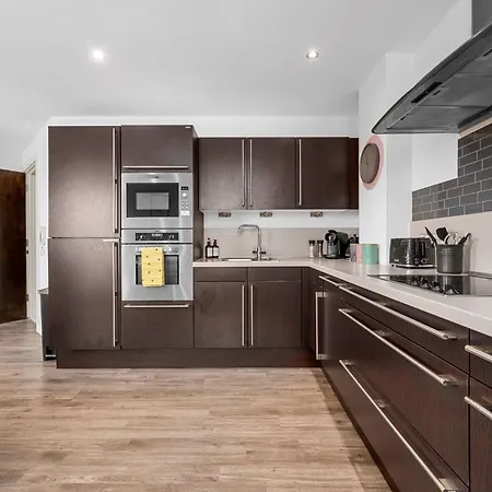 Cityscape Mcr Skyline- 2br, Free Parking, Views Apartment