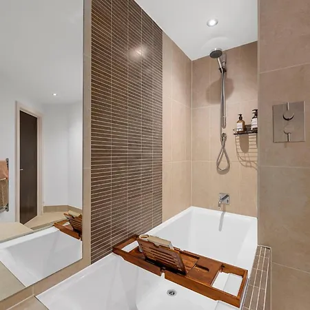 Cityscape Mcr Skyline- 2br, Free Parking, Views Apartment Manchester