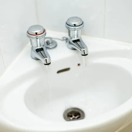 Holiday home - Centre - Parking - Full Kitchen - M60 Manchester