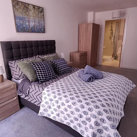 Bee Cosy - Greater Centre Manchester