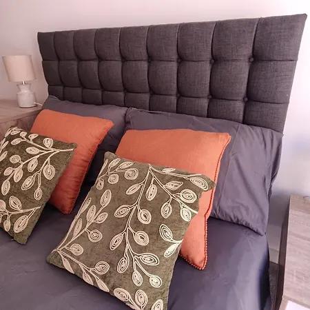 Bee Cosy - Greater Centre Apartament