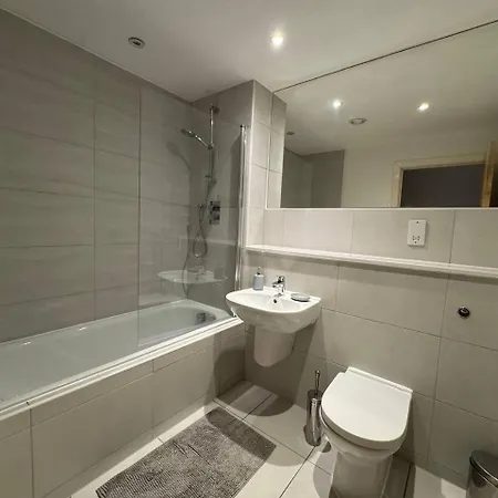 2bed 2bath Free Parking Very Manchester
