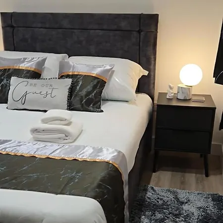 The Cosy Nest - Short Let In Salford * 맨체스터