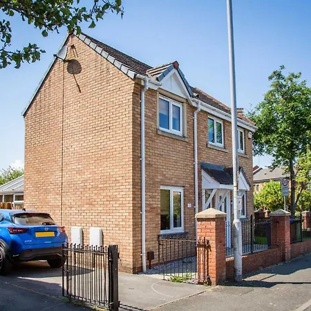 Comfy 3br - Near Deansgate - Perfect For Work, Leisure & Stadium Visits With Parking Semesterbostad Manchester