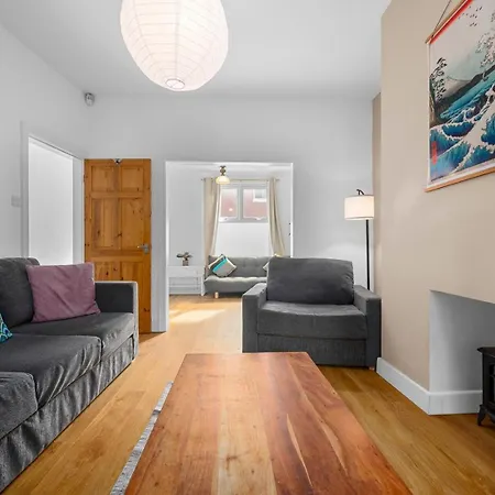Bright 2bd - 10 Mins To